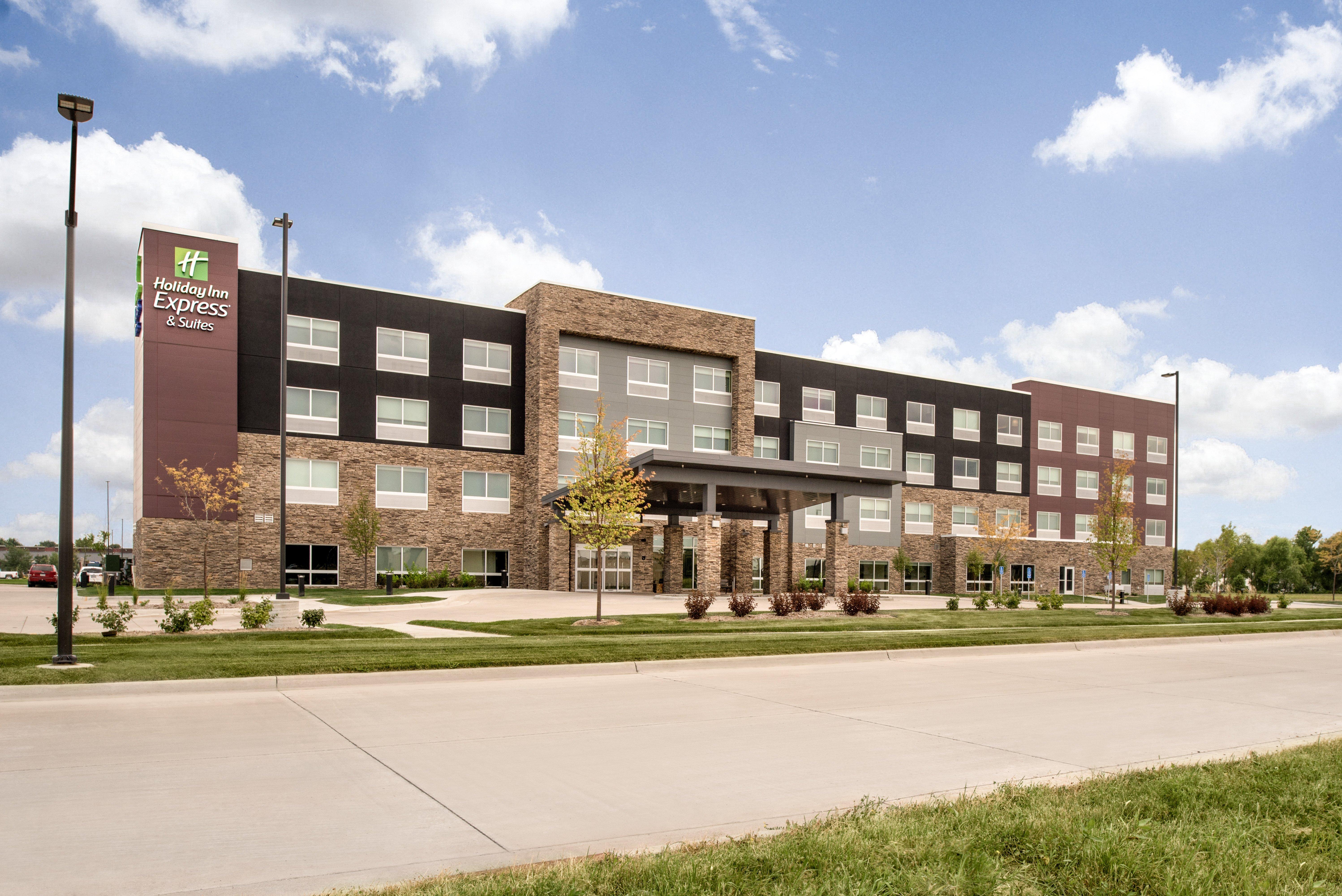 Holiday Inn Express & Suites - West Des Moines - Jordan Creek By Ihg Exterior foto